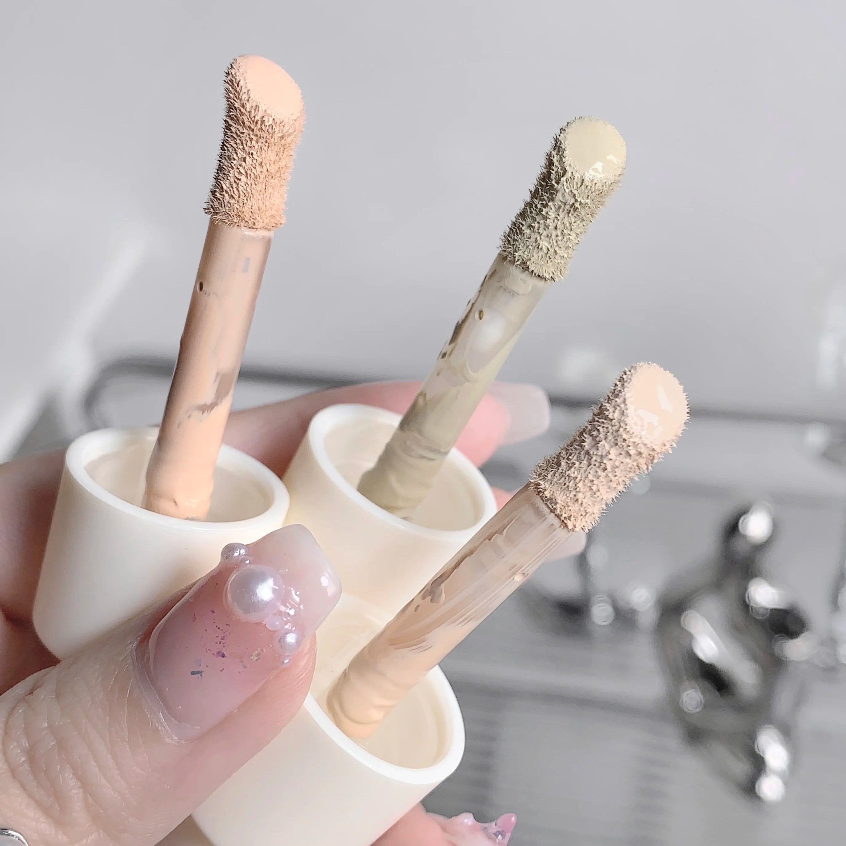 Flawless Finish Liquid Concealer Full Coverage for Blemishes Dark