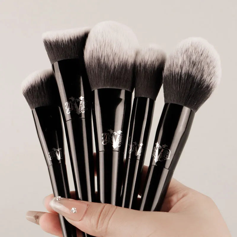 Kat Von D  Makeup Brush Set & Kit Foundation Blush Highlight Concealer