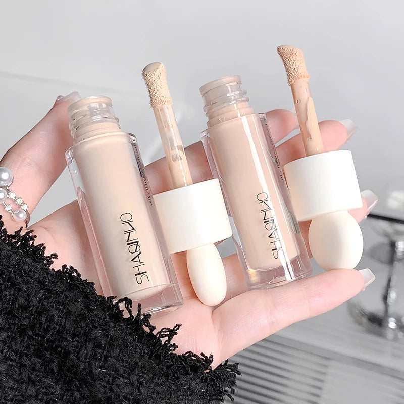 SHAQINUO Flawless Hydrating Concealer - Brightens Dark Circles &