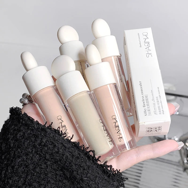 SHAQINUO Flawless Hydrating Concealer - Brightens Dark Circles &