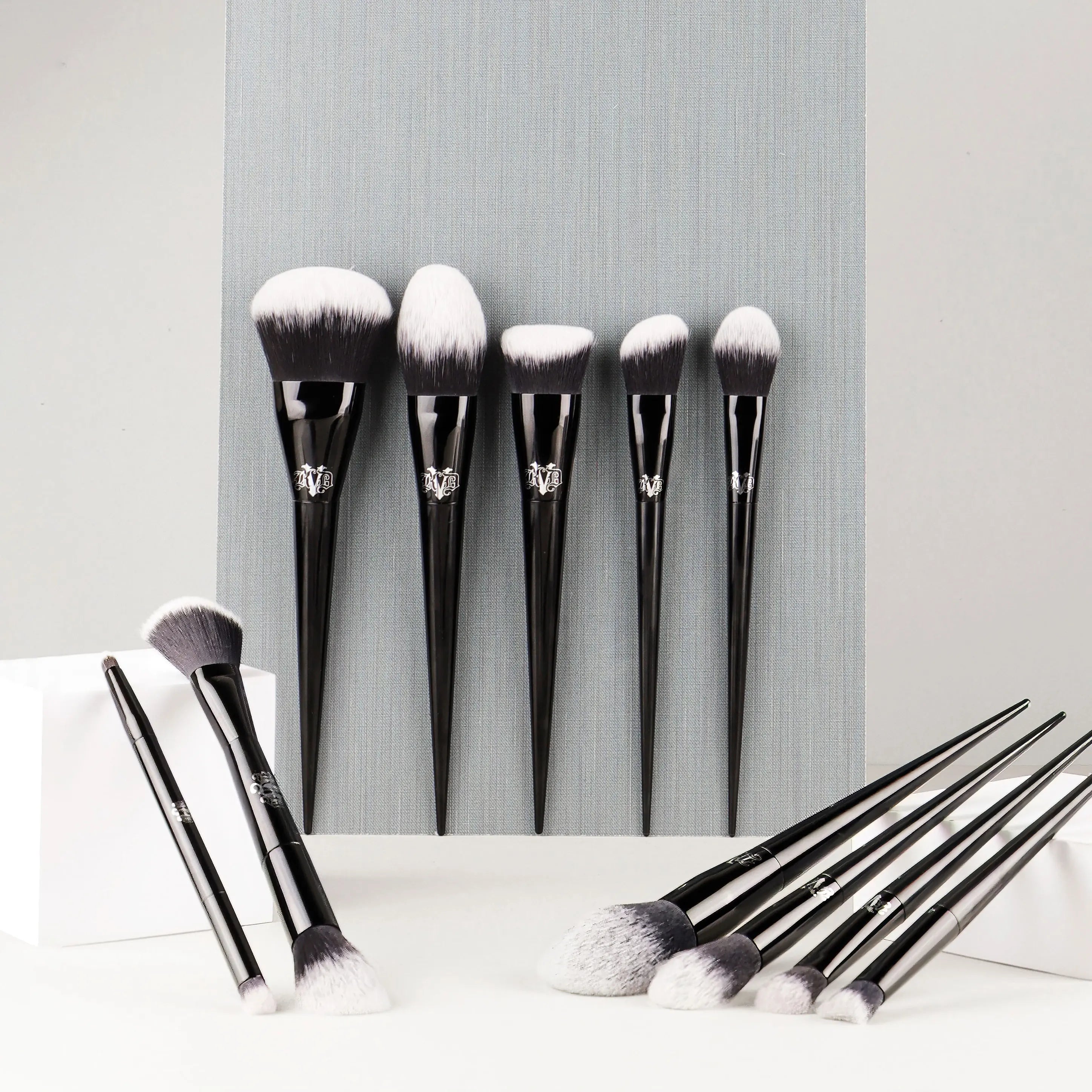 Kat Von D Makeup Brush Foundation Blush Highlight Concealer Powder