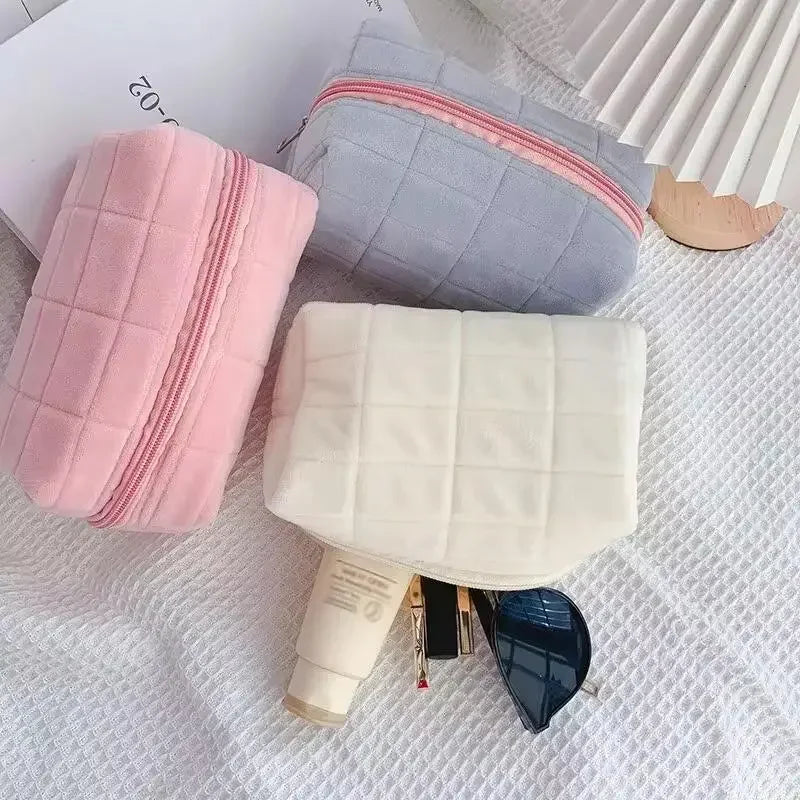 Large Women Zipper Makeup Organizer Handbag Solid Fur Cosmetic Storage Bag Stationery Pencil Case Travel Make Up Toiletry Punch